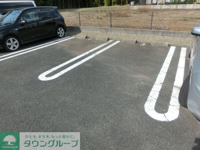 駐車場　敷地内駐車場