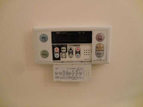 その他設備　追焚き機能付きですのでいつでもあったかいお風呂に入れますよ。