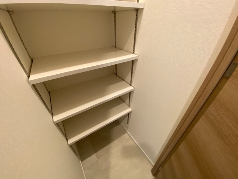 玄関　玄関をキレイにどうぞ。