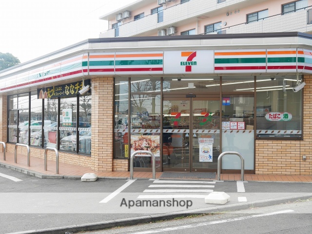 コンビニ　セブンイレブン十日市場東店（コンビニ）まで527m