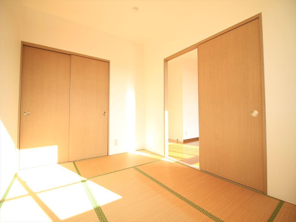 その他　6畳の日当たりの良い畳部屋