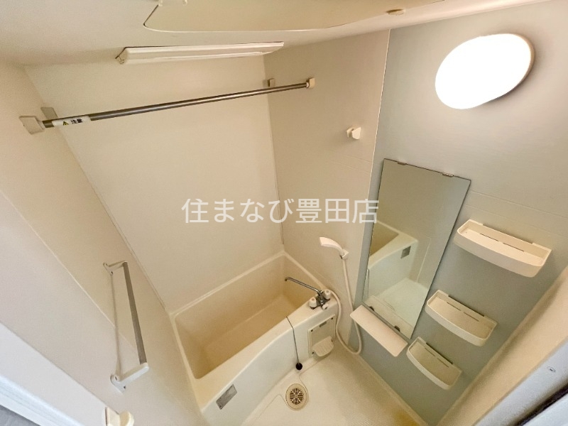 バス・シャワールーム　別室同型写真