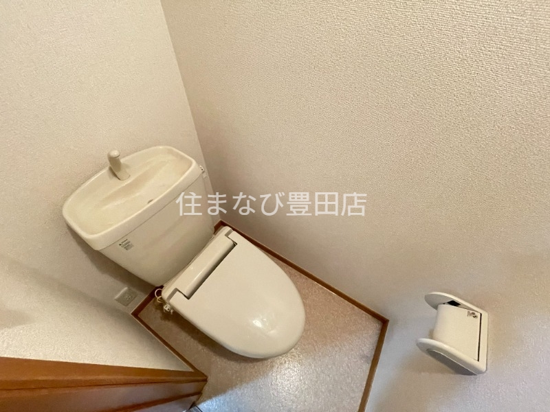 トイレ　別室同型写真