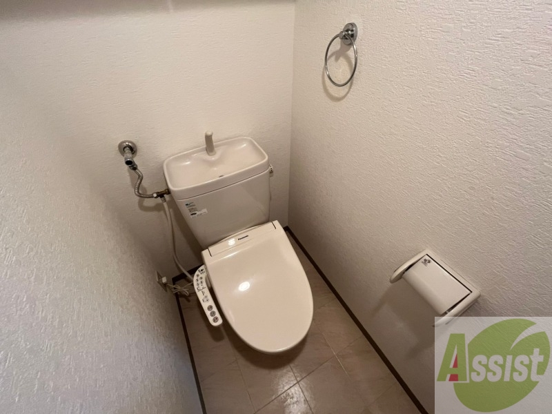 トイレ　トイレです。ウォシュレット付を探している方、おすすめです。