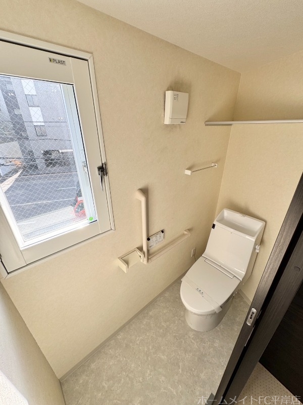 トイレ　トイレも明るいです♪