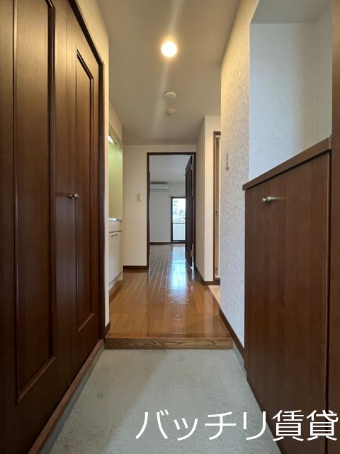 玄関　＊画像は別部屋のためイメージ、現状を優先致します