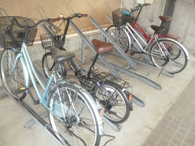 その他共有部分　駐輪場あります