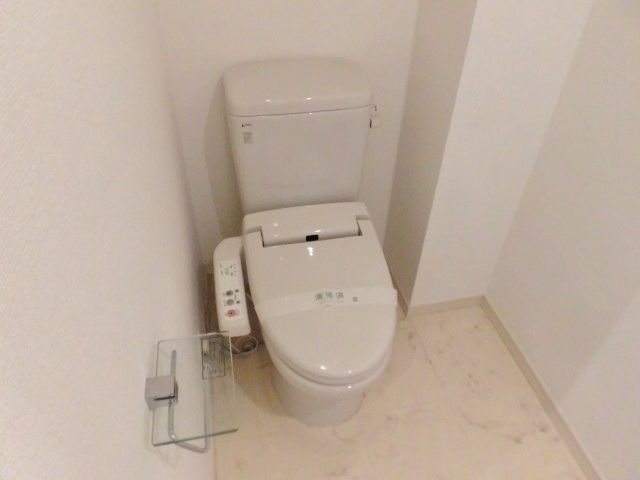 トイレ　別号室の参考写真です