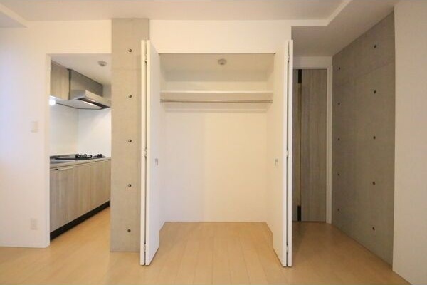 収納　※写真は同じマンションの違う部屋のものになります。