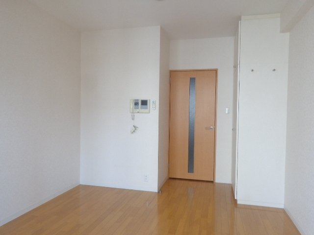 居室・リビング　※反転タイプのお部屋の写真を使用しています。