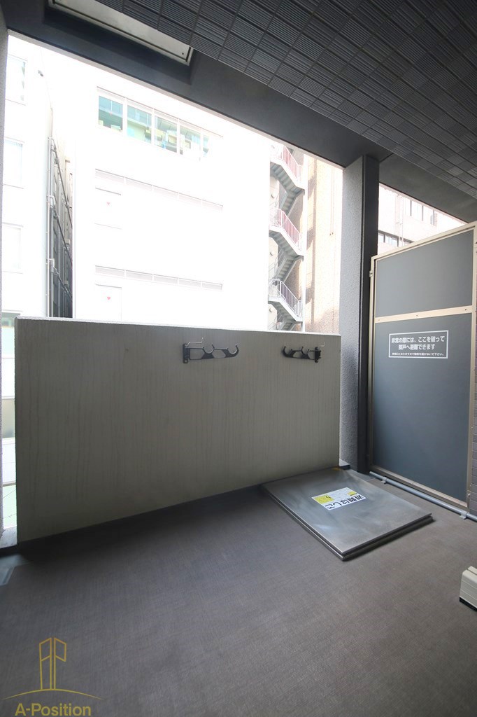 バルコニー　プレサンス堺筋本町駅前
