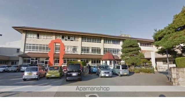 中学校　蔵王第一中学校（中学校）まで3400m
