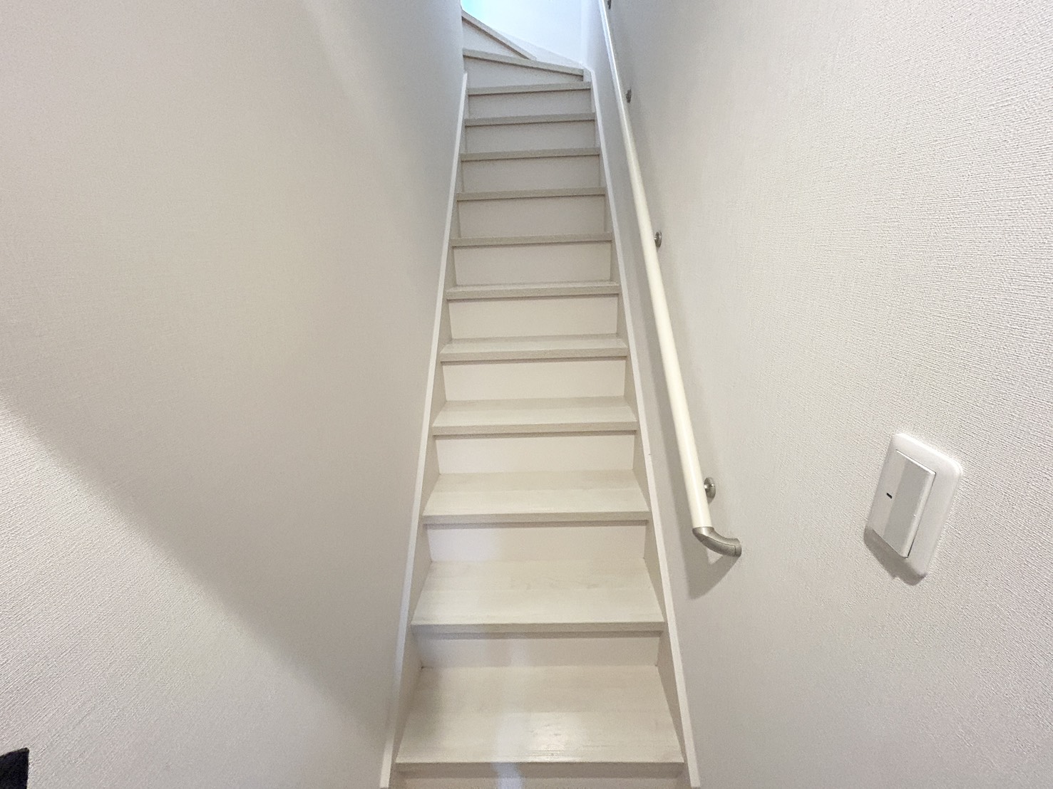 玄関　※同施工別物件モデル