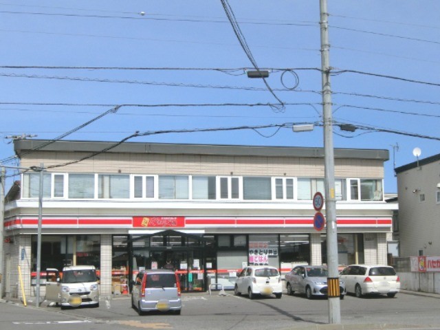 コンビニ　ハセガワストア湯の川店（コンビニ）まで272m
