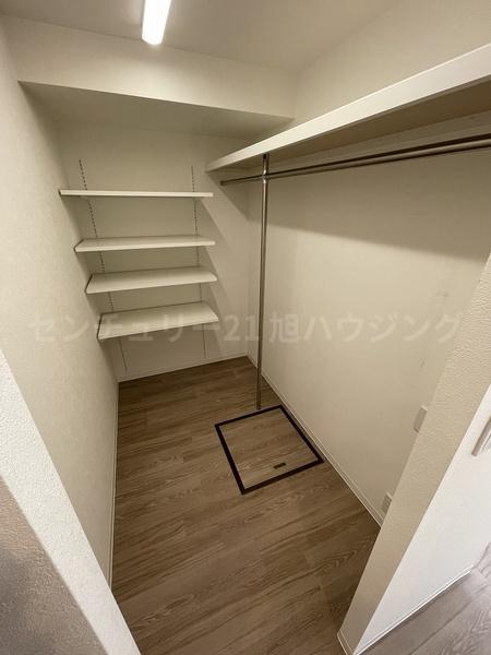収納　収納量たっぷりウォークインクローゼット♪