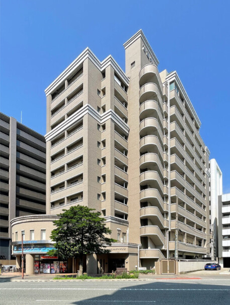 建物外観　最寄り駅徒歩2分圏内の人気マンションです！