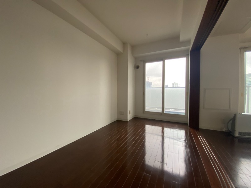 その他部屋・スペース　寝室はこちらです。光が差し込む、温かみのあるお部屋です