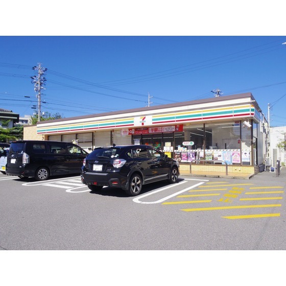 コンビニ　セブンイレブン岡谷市役所前店（コンビニ）まで286m