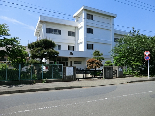 小学校　横須賀市立明浜小学校（小学校）まで1900m
