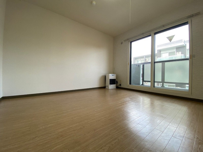 居室・リビング　広くてキレイなお部屋が広がっていて、充実した生活が送れそう。