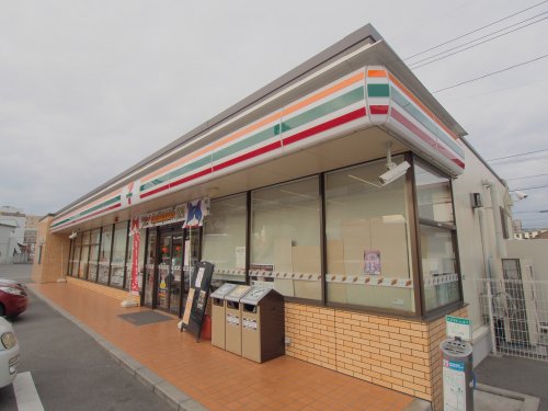 コンビニ　セブンイレブン 安芸府中大通1丁目店（コンビニ）まで336m