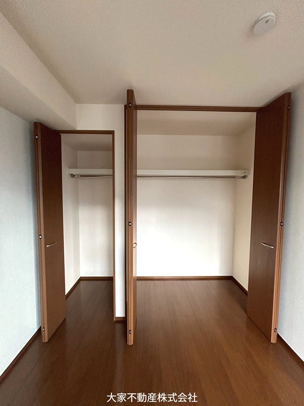 収納　※別部屋写真のためイメージ。左右反転です。