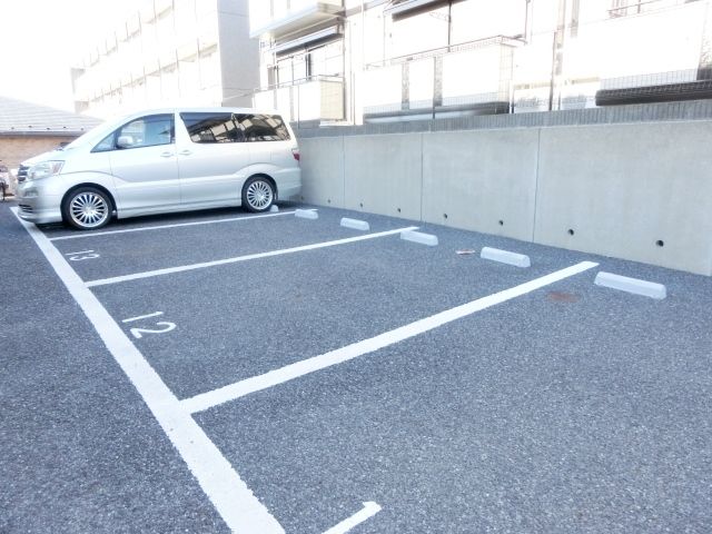駐車場　敷地内にある駐車場