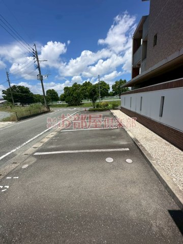 駐車場　駐車スペースもあります