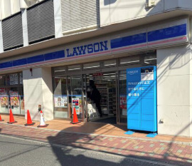 コンビニ　ローソン 東大阪岩田町三丁目店（コンビニ）まで322m