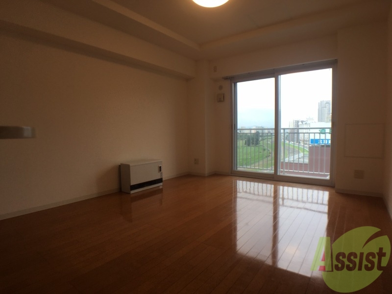 居室・リビング　広くてキレイなお部屋が広がっていて、充実した生活が送れそう。