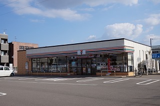 コンビニ　セブンイレブン金沢薬師堂店（コンビニ）まで220m