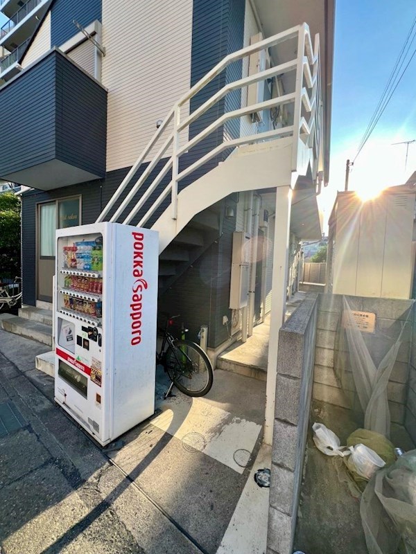エントランス　建物入口