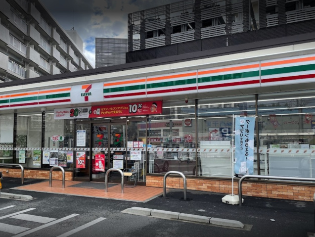コンビニ　セブンイレブン吹田千里山西6丁目店（コンビニ）まで818m