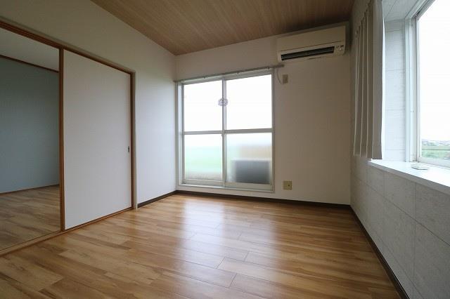 その他部屋・スペース　角部屋2面採光の明るいお部屋です