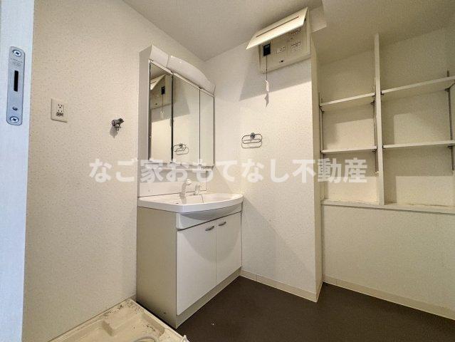 洗面設備　※写真は別号室