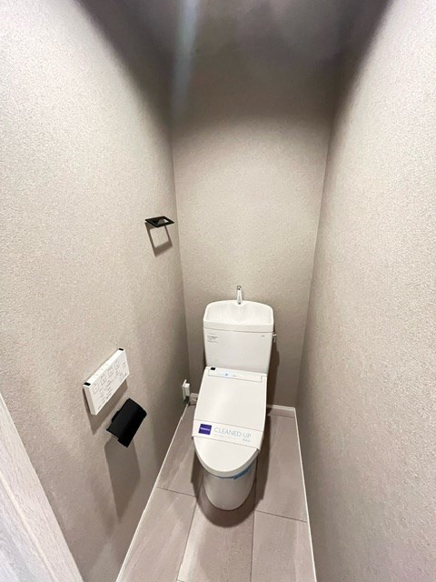 トイレ　※別部屋の参考写真です。