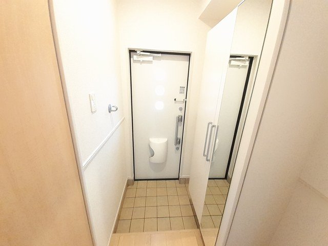 玄関　収納もある玄関です