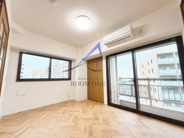 居室・リビング　洋室のお部屋です。