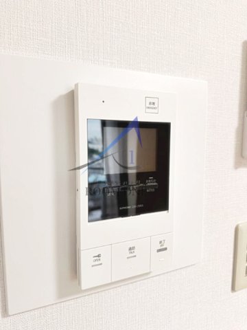セキュリティ　モニター付きインターホンです。