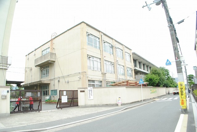 小学校　京都市立下鴨小学校（小学校）まで809m