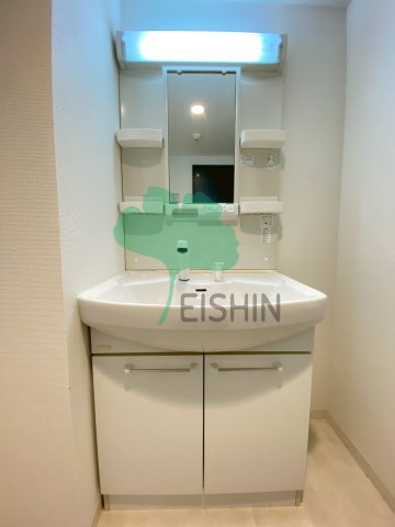 洗面設備　シンプルで使いやすい洗面台です！