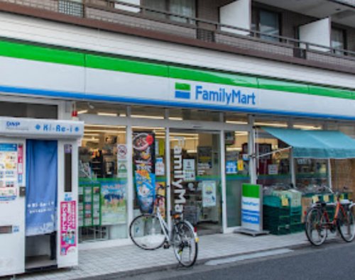 コンビニ　ファミリーマート 上北沢四丁目店（コンビニ）まで85m