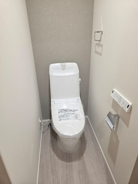 トイレ　嬉しい温水洗浄便座♪