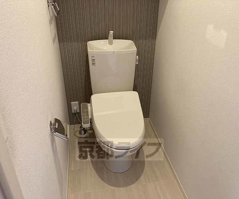 トイレ　ウォシュレット付・