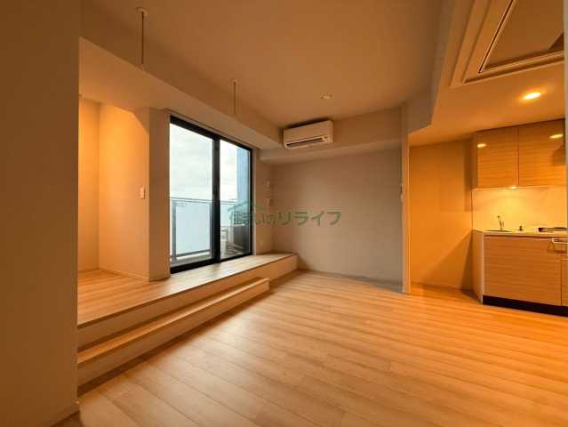 プラウドフラット西早稲田の居間写真