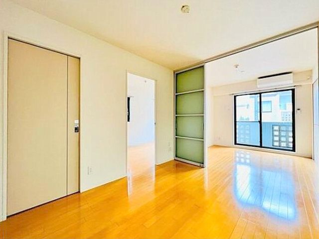 居室・リビング　別タイプ部屋　参考写真です