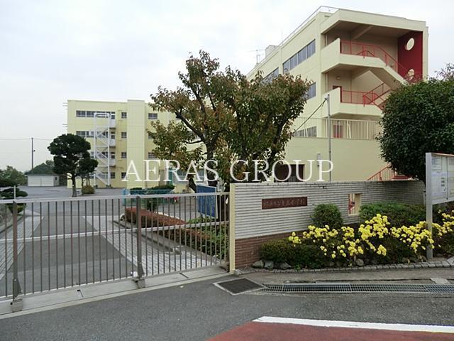 小学校　横浜市立上山小学校（小学校）まで723m