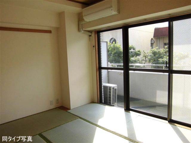 居室・リビング　※同タイプ別部屋の写真になります