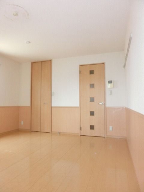 その他部屋・スペース　フローリング張りのきれいなお部屋です