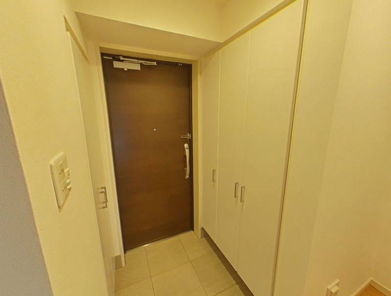 玄関　※別部屋参照